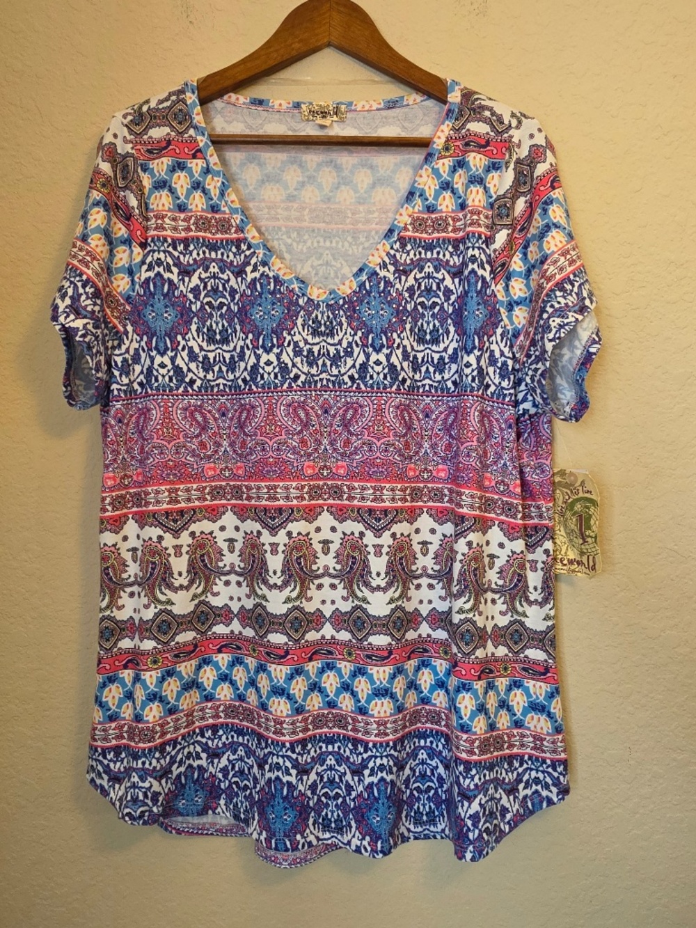 One World Blouse Womens 2X Blue Paisley Tunic V-Neck Jersey Polyester Spandex
